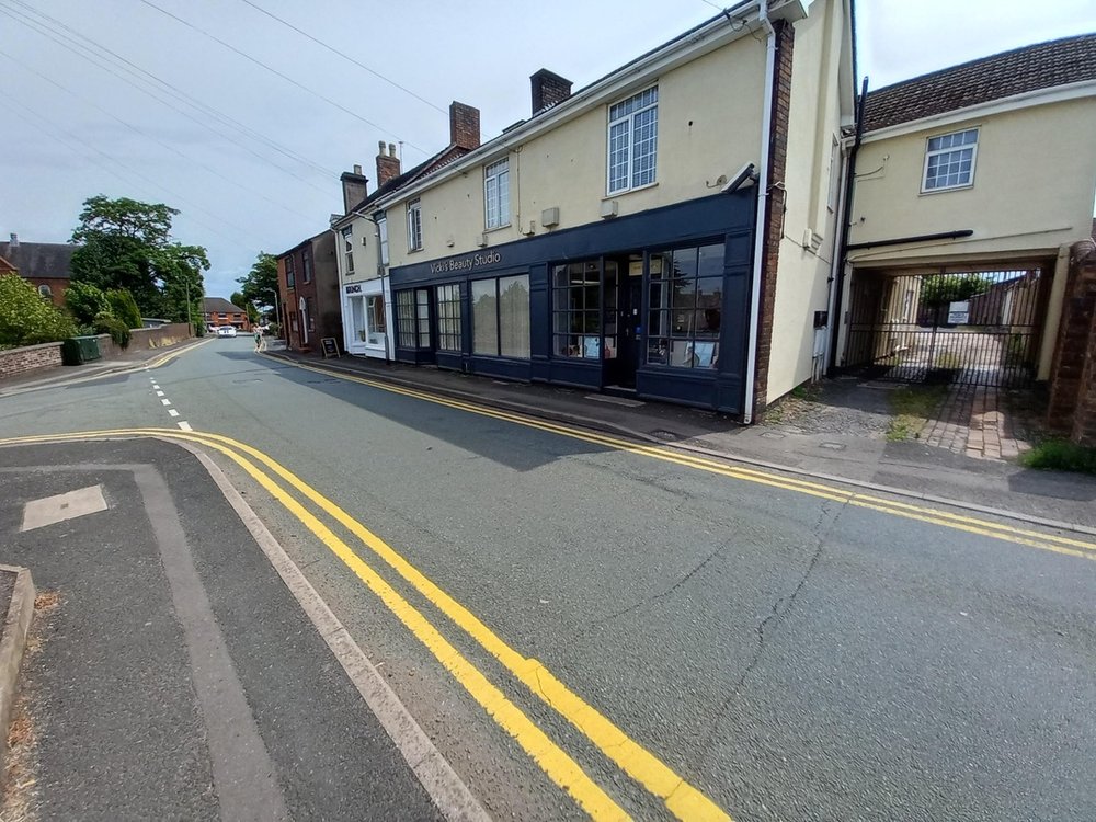 Retail/Shop in Staffordshire - photo 2