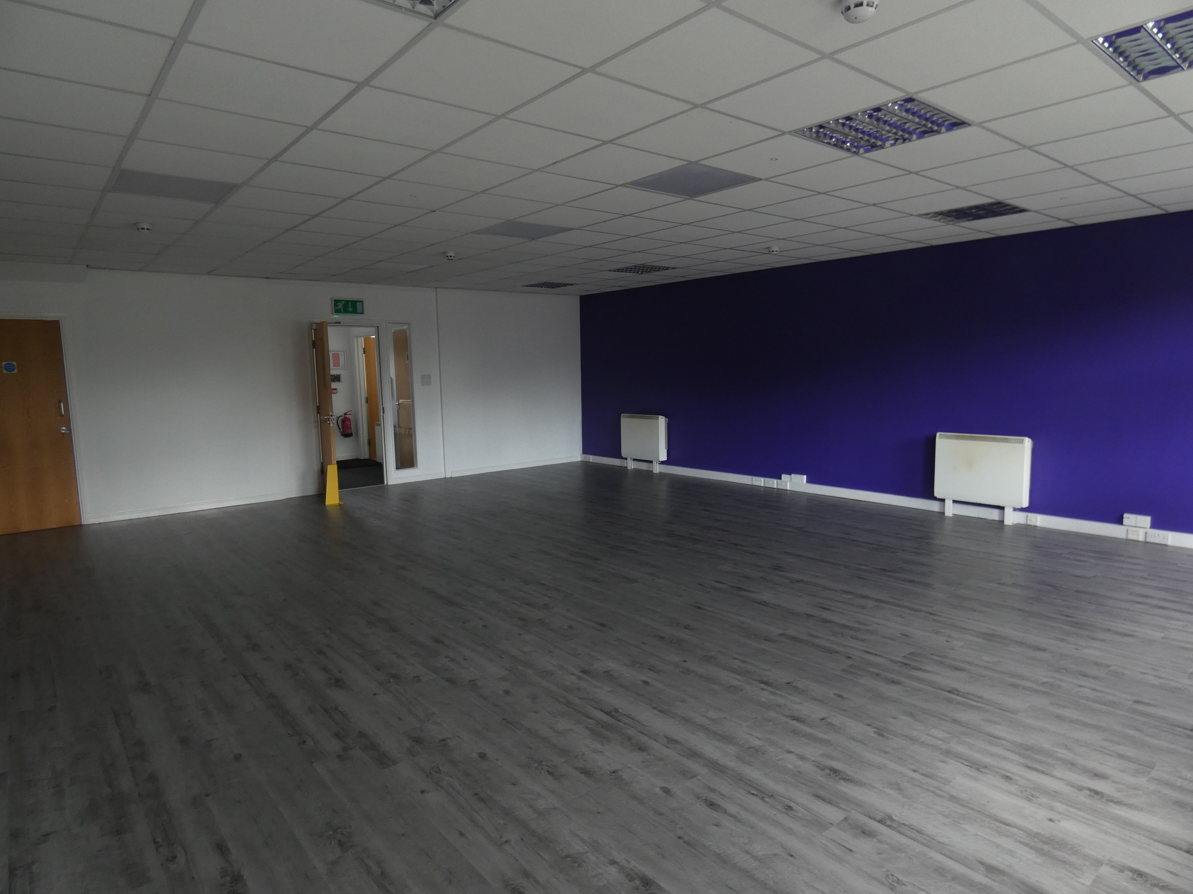 Office in Wolverhampton - photo 2