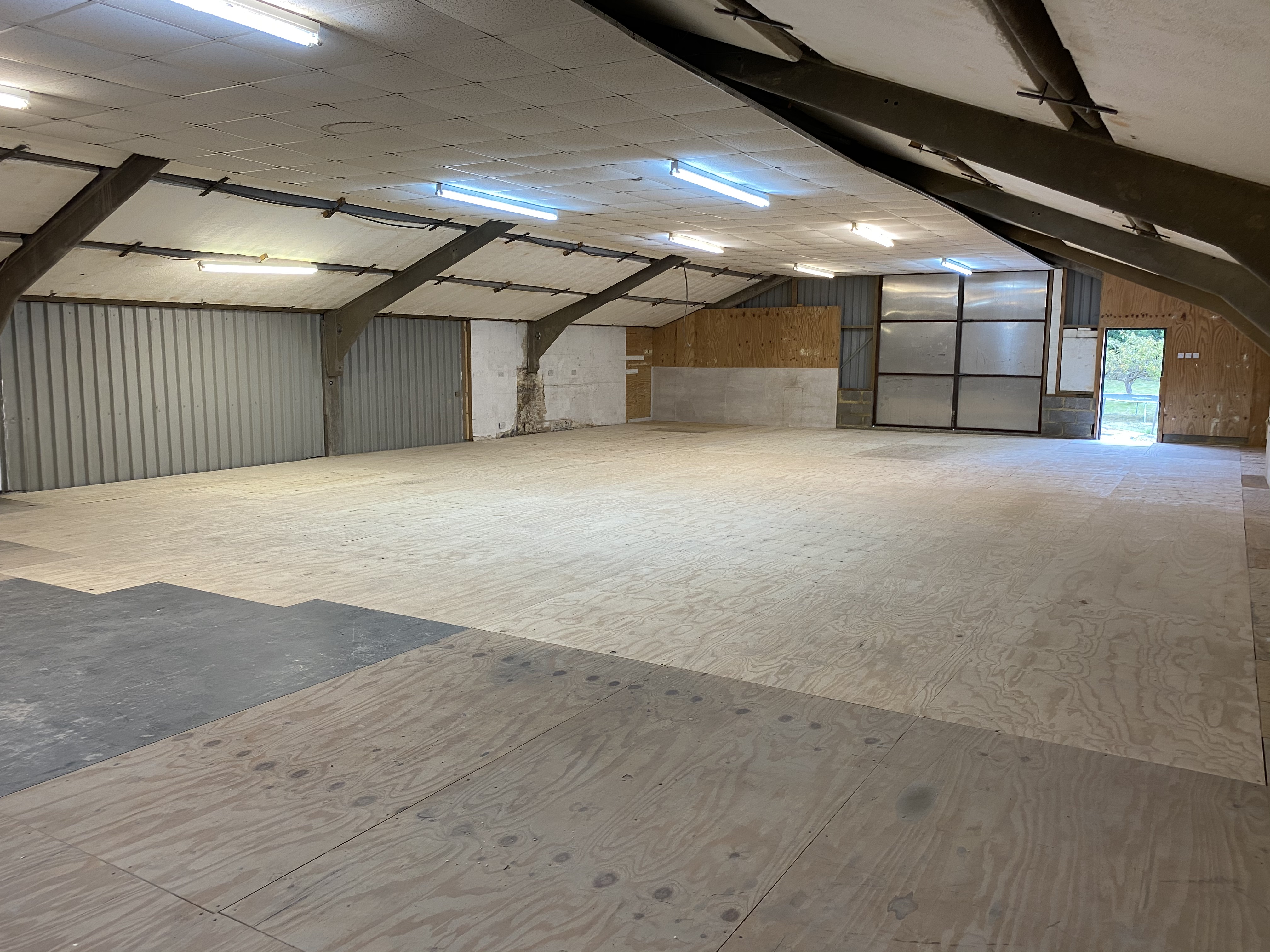 Industrial Unit in Faversham - photo 4