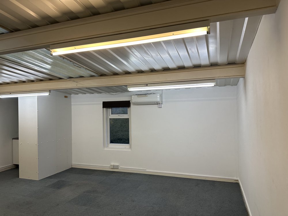 Office in Andover - photo 2