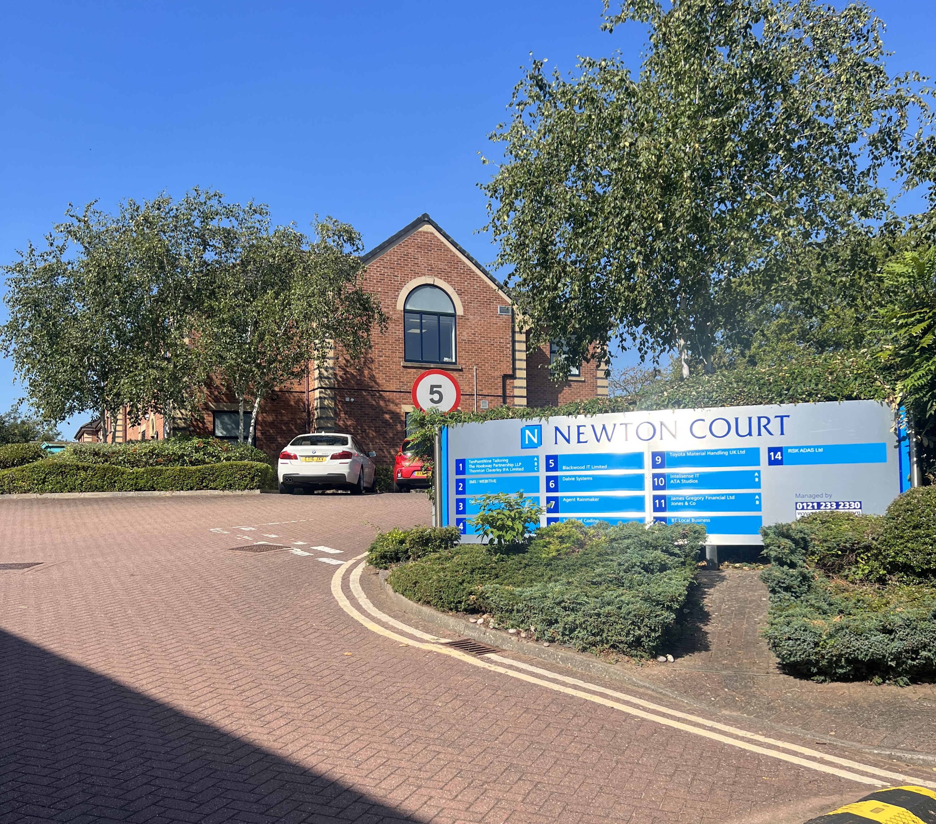 Office in Wolverhampton - photo 2