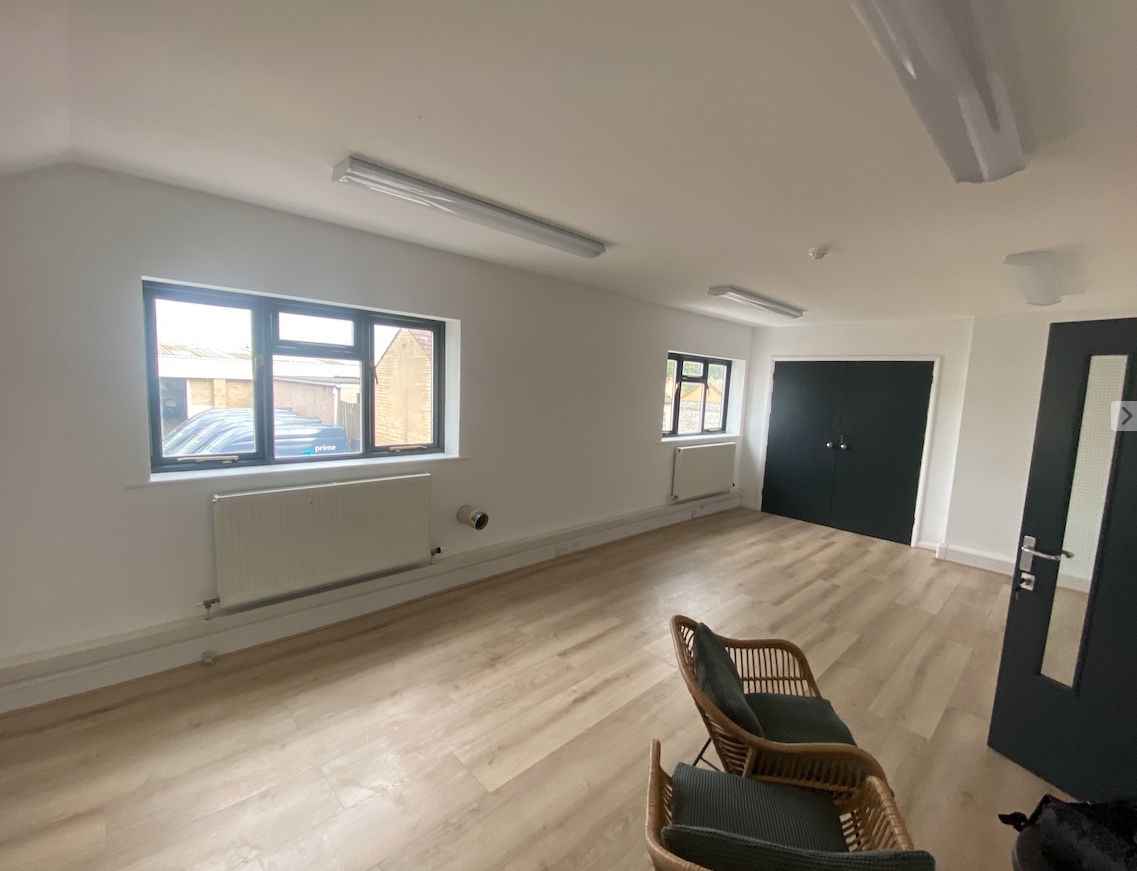 Office in Stamford - photo 2