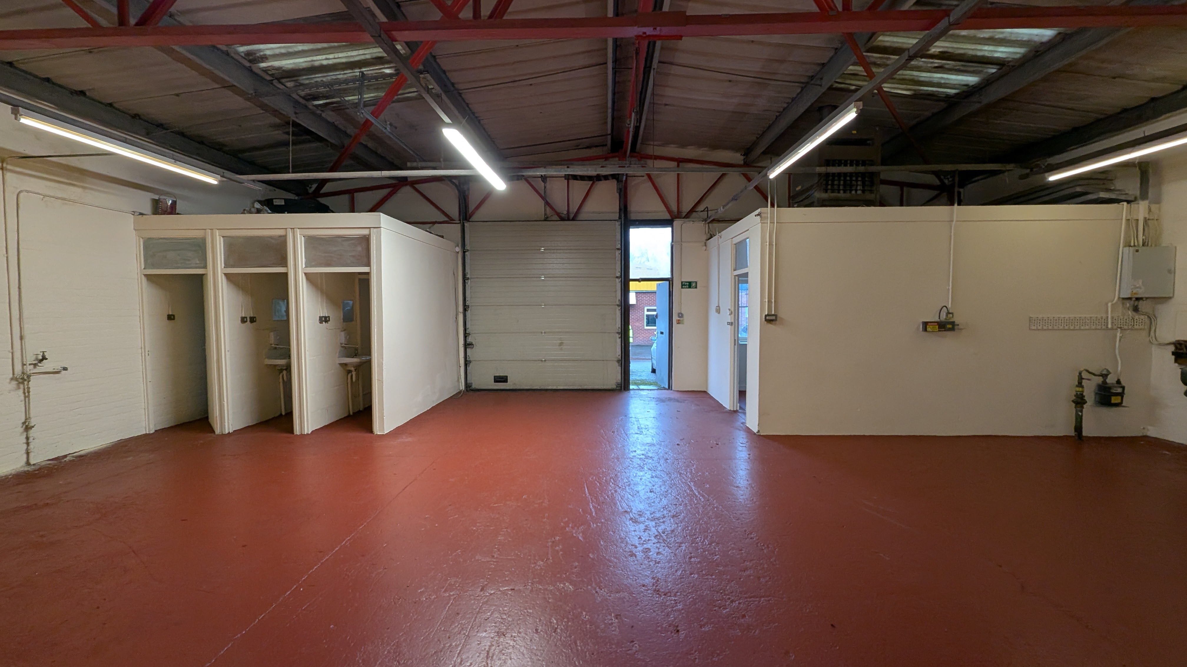 Industrial Unit in Newtown - photo 3