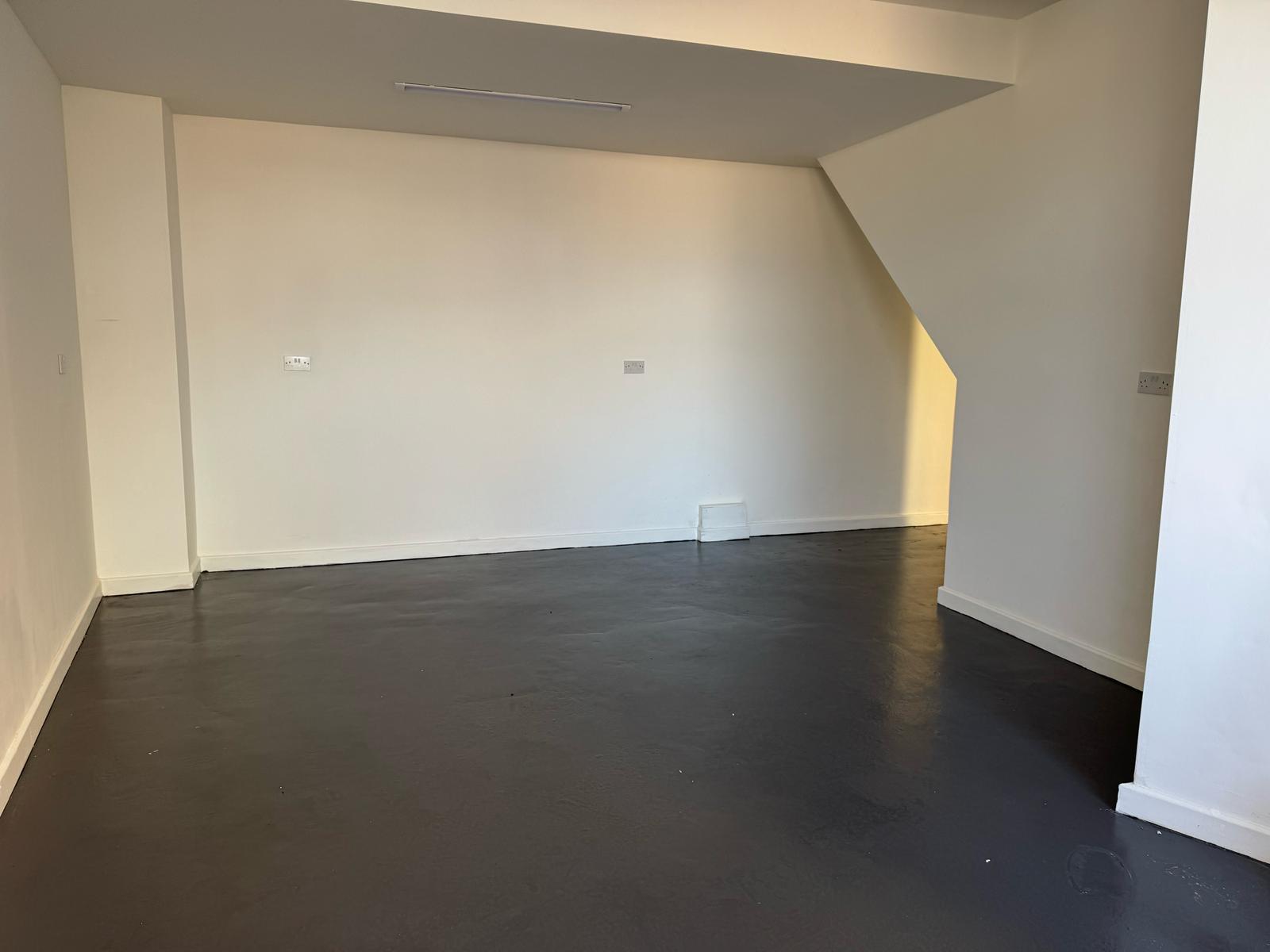 Retail/Shop in Great Yarmouth - photo 4