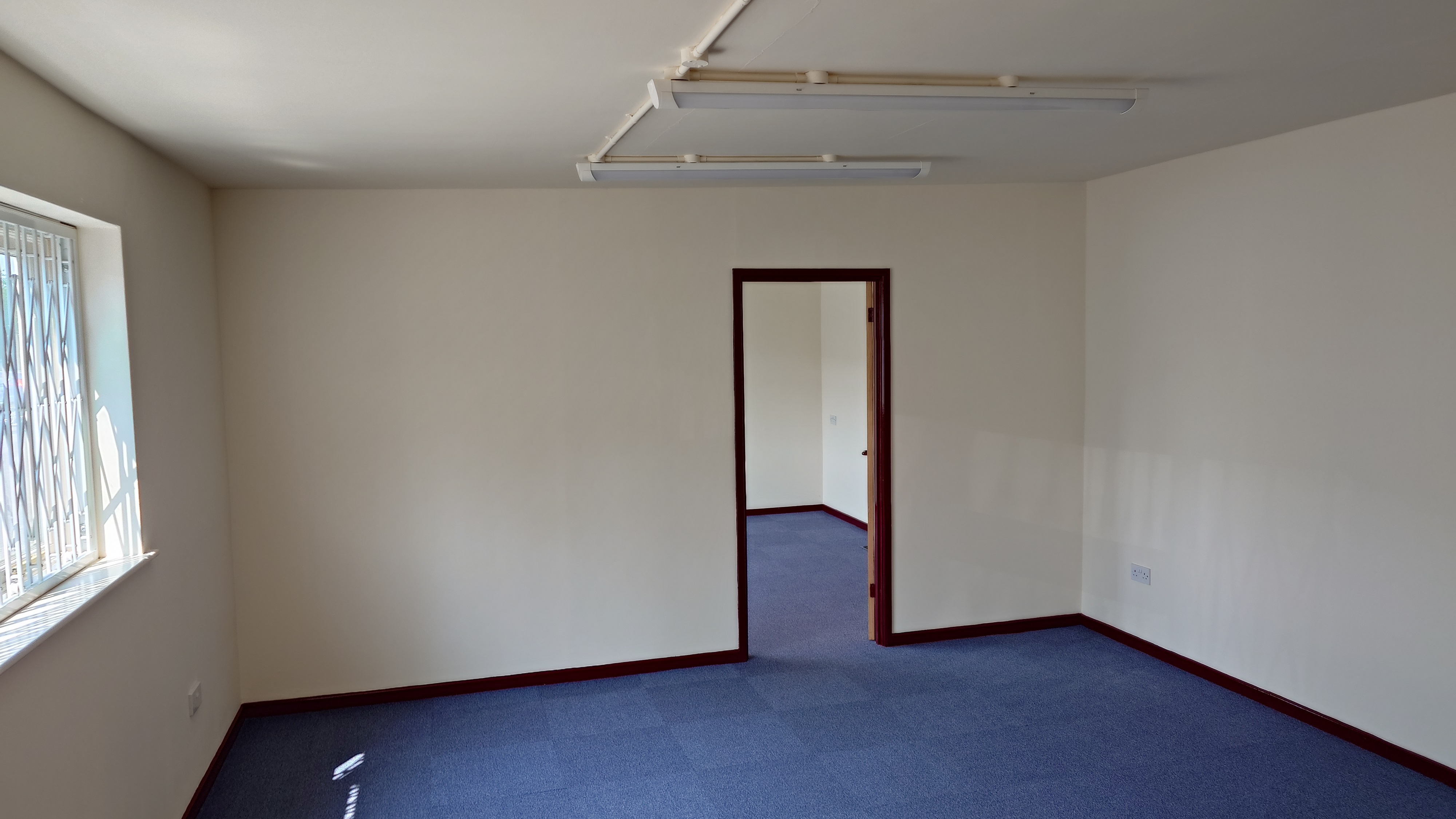 Industrial Unit in Walsall - photo 2