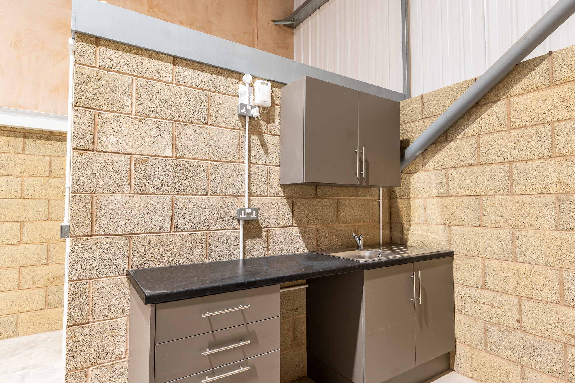 Storage in Newark - photo 3