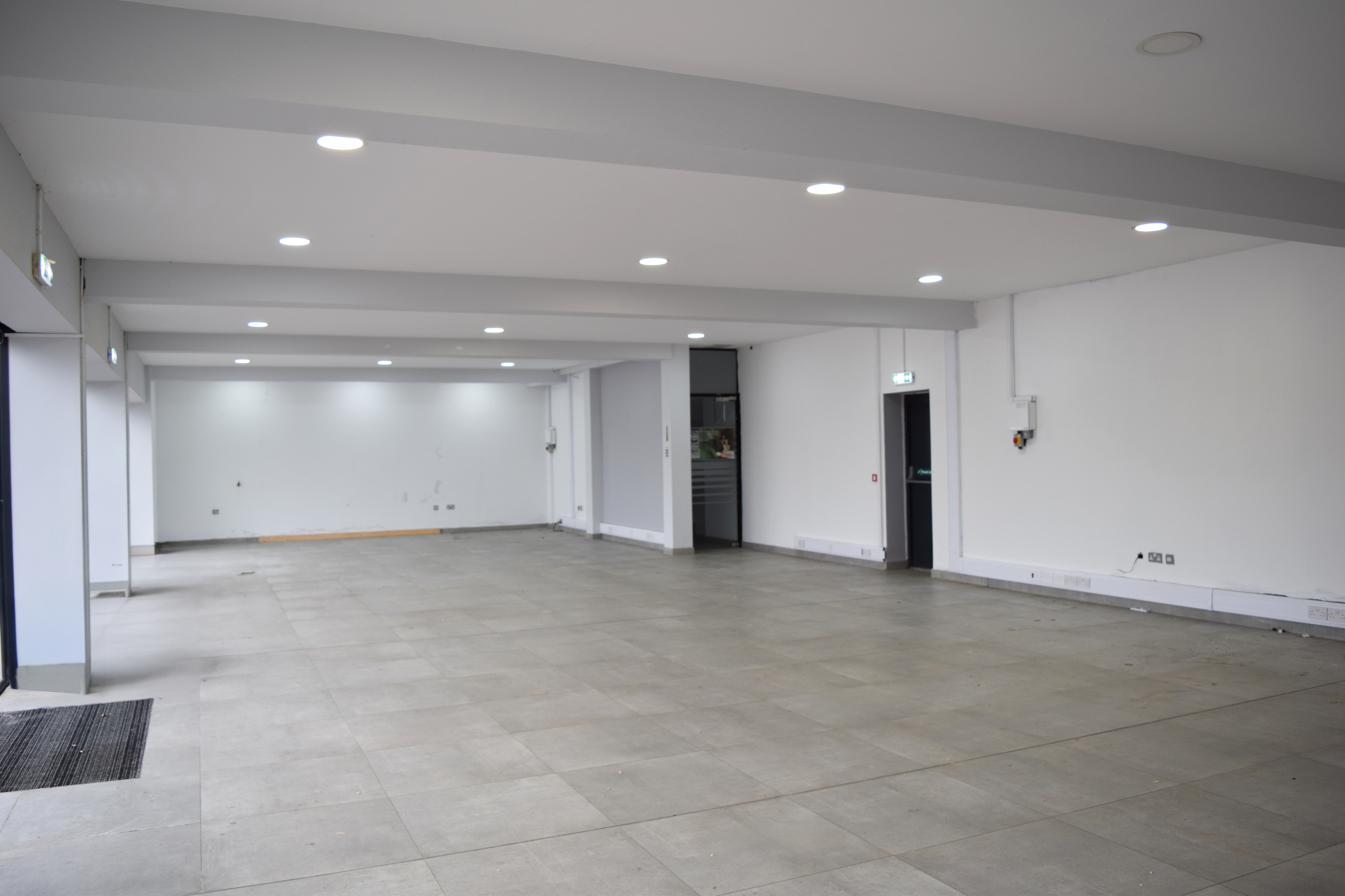 Retail/Shop in Blackburn - photo 3