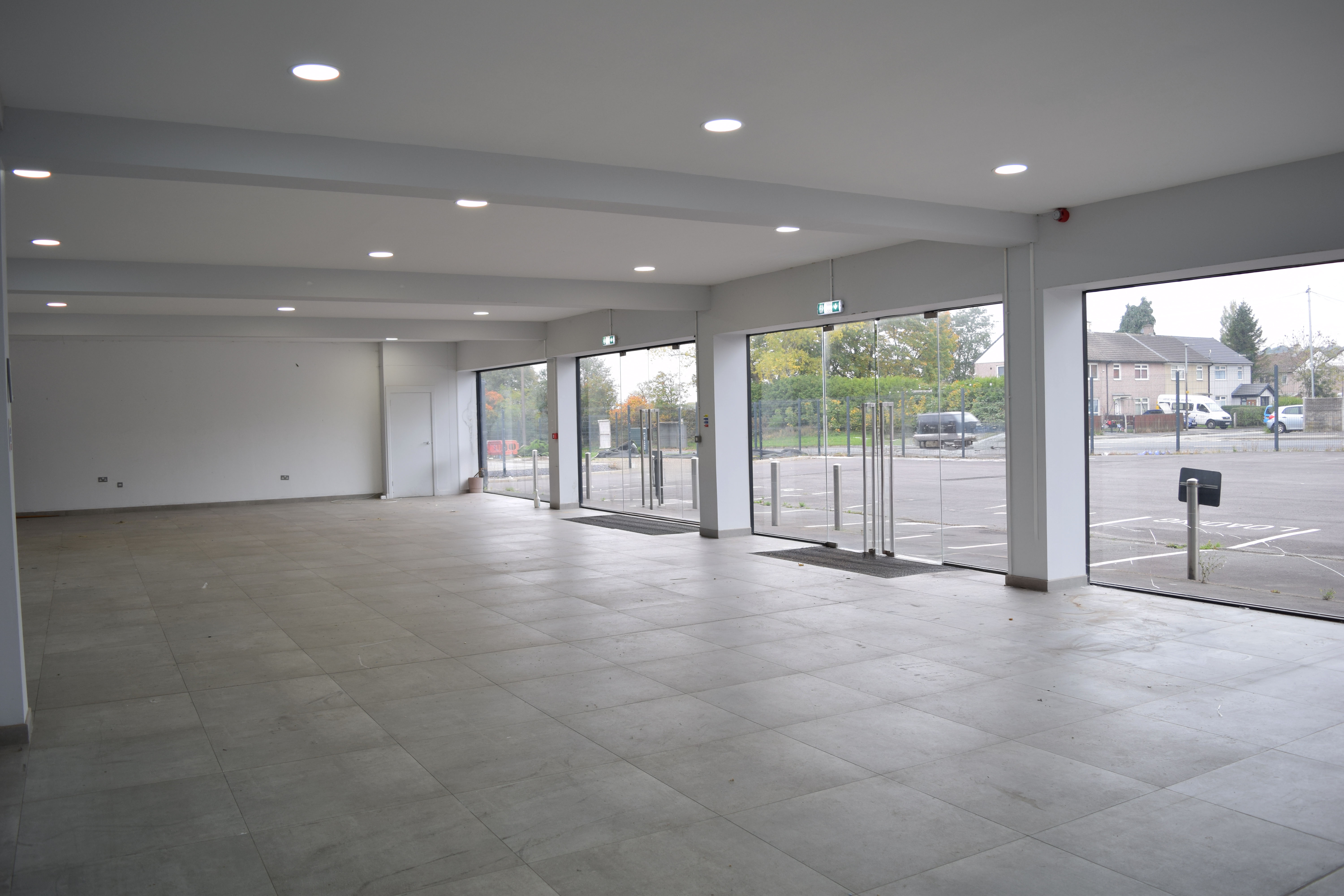 Retail/Shop in Blackburn - photo 4