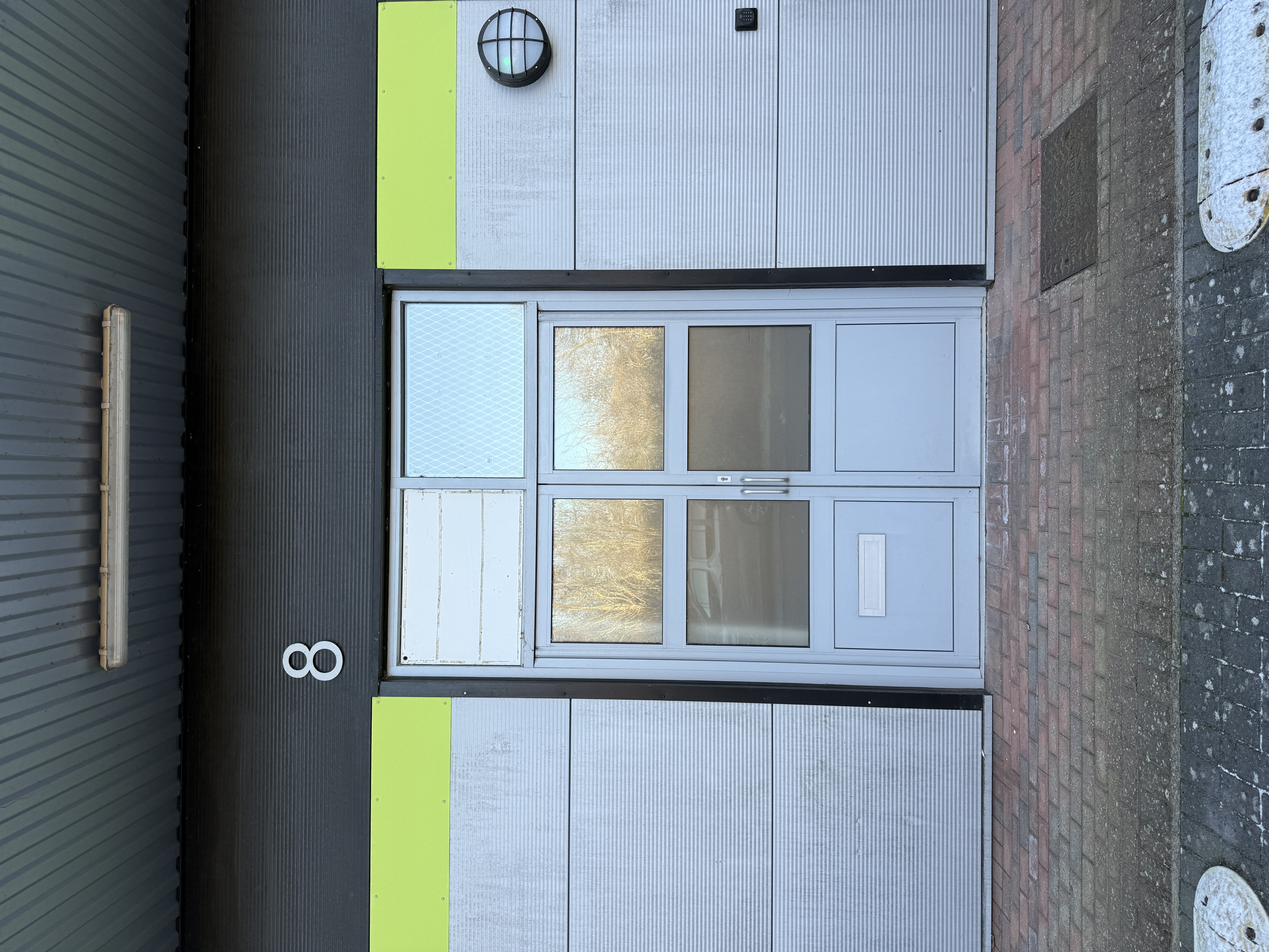 Office in Aylesbury - photo 3