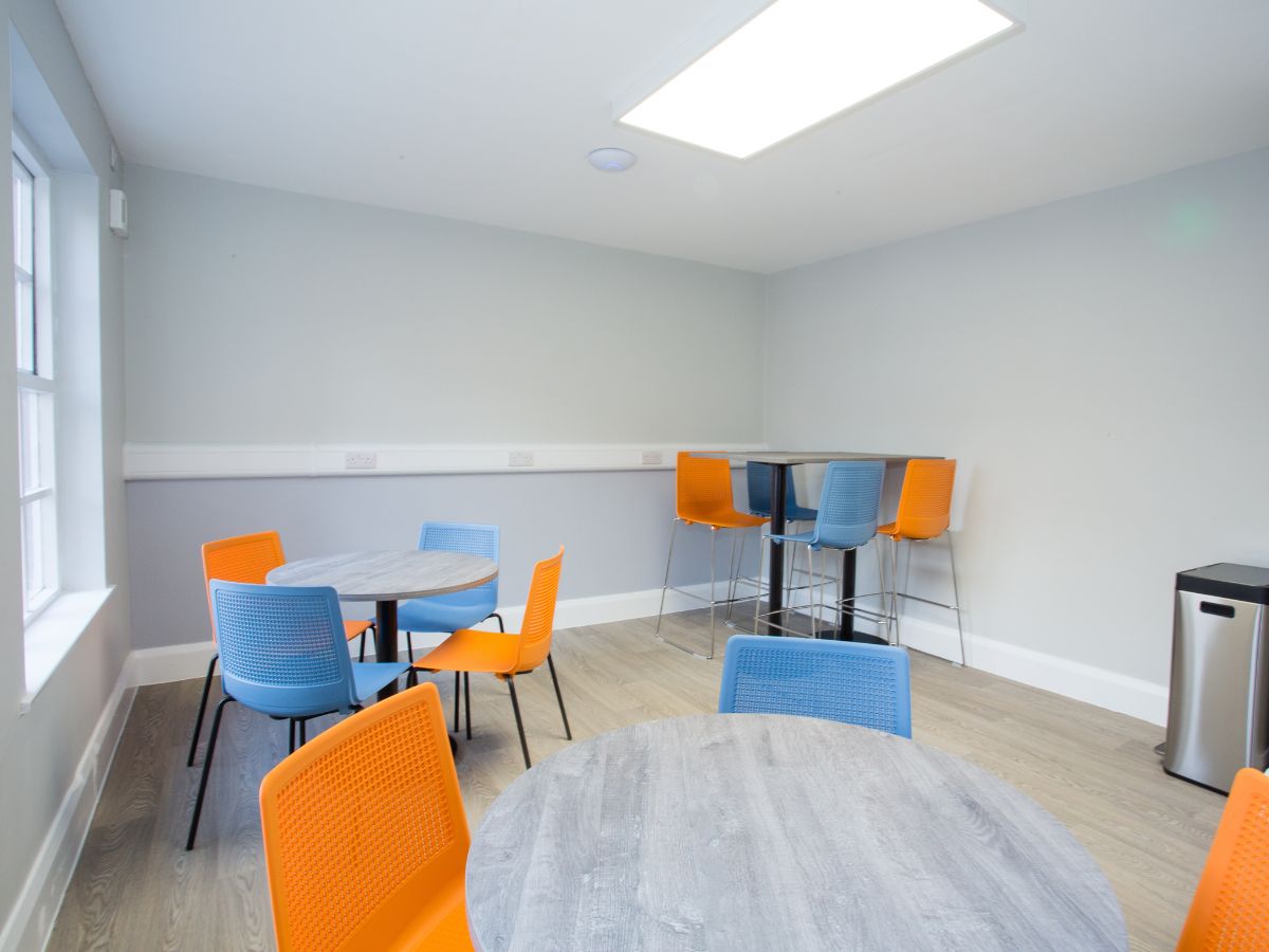 Office in Warrington - photo 3