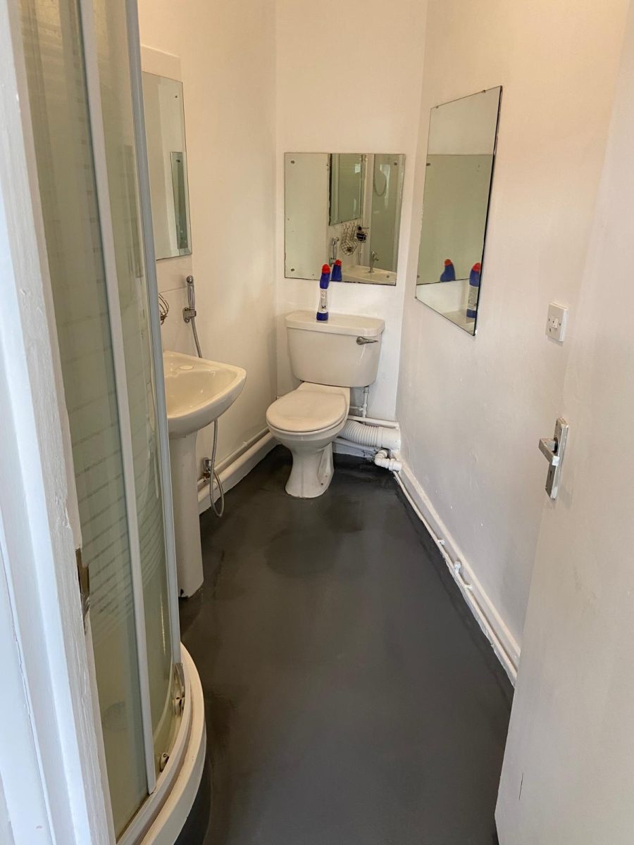 Industrial Unit in LONDON - photo 2