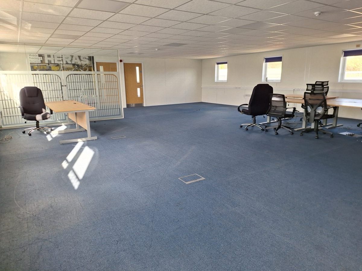 Office in Sittingbourne - photo 3