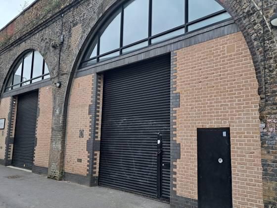 Industrial Unit in London - photo 2