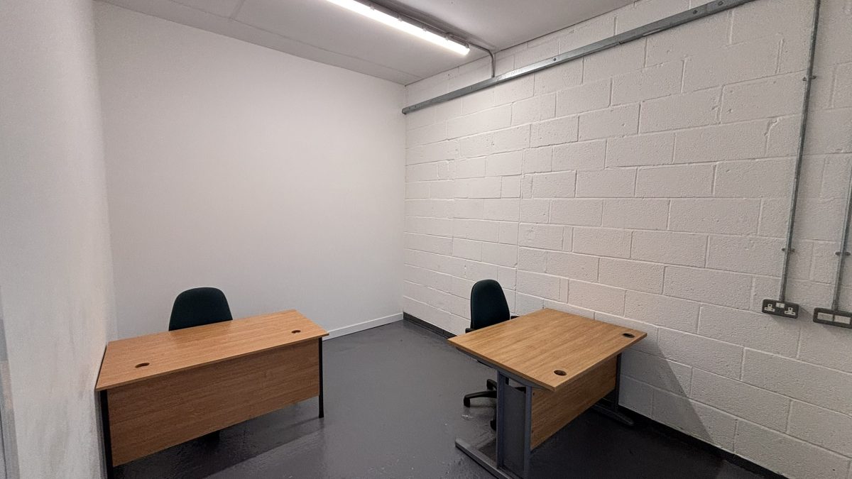 Industrial Unit in Dunton Bassett - photo 2