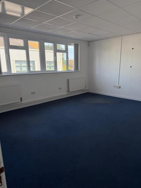 Industrial Unit in Martock - photo 2