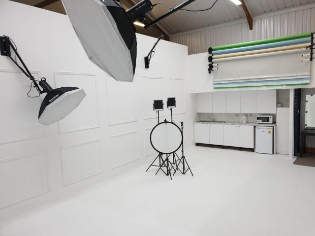 Industrial Unit in Slough - photo 2