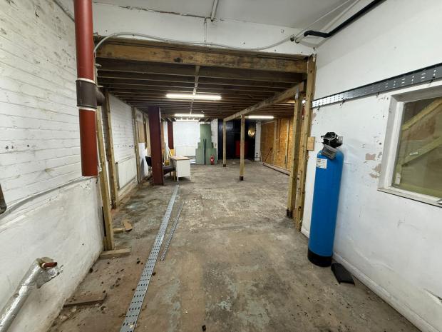 Commercial Property in Southall - photo 2