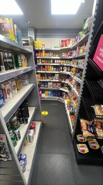 Retail/Shop in Slough - photo 3