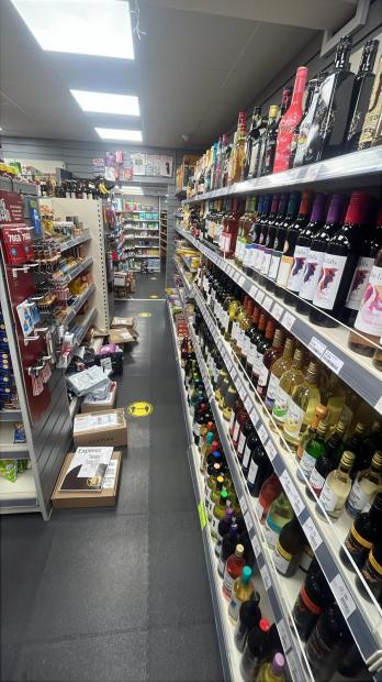 Retail/Shop in Slough - photo 4