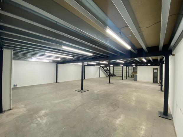 Commercial Property in Southall - photo 2