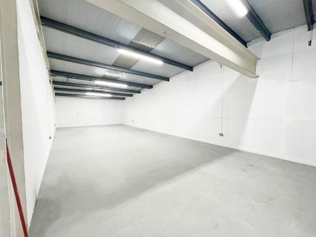 Industrial Unit in Greenford - photo 3