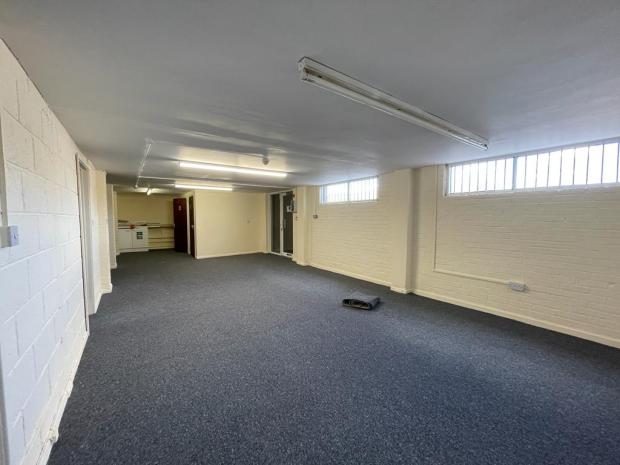 Industrial Unit in Hounslow - photo 3