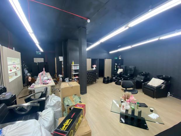 Retail/Shop in Reading - photo 3