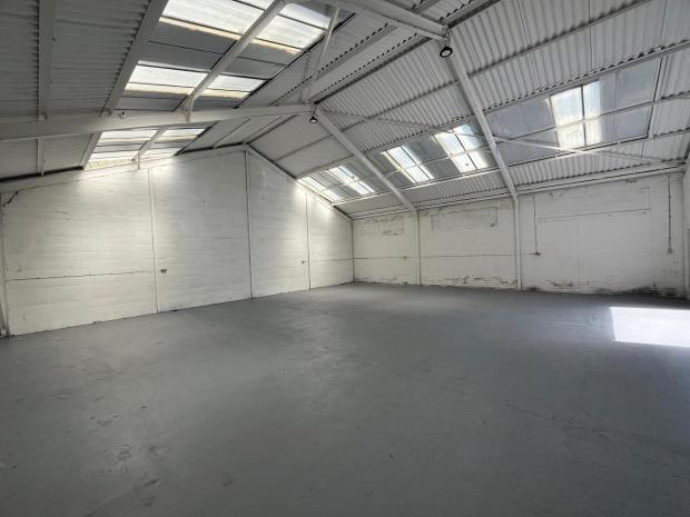 Industrial Unit in Tipton - photo 2