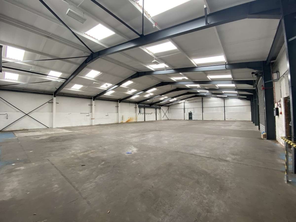 Industrial Unit in Oldbury - photo 3