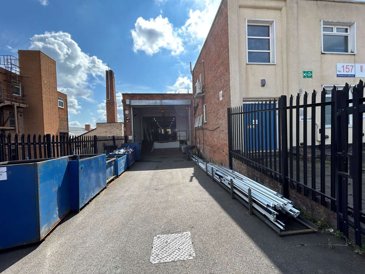 Industrial Unit in Leicester - photo 2