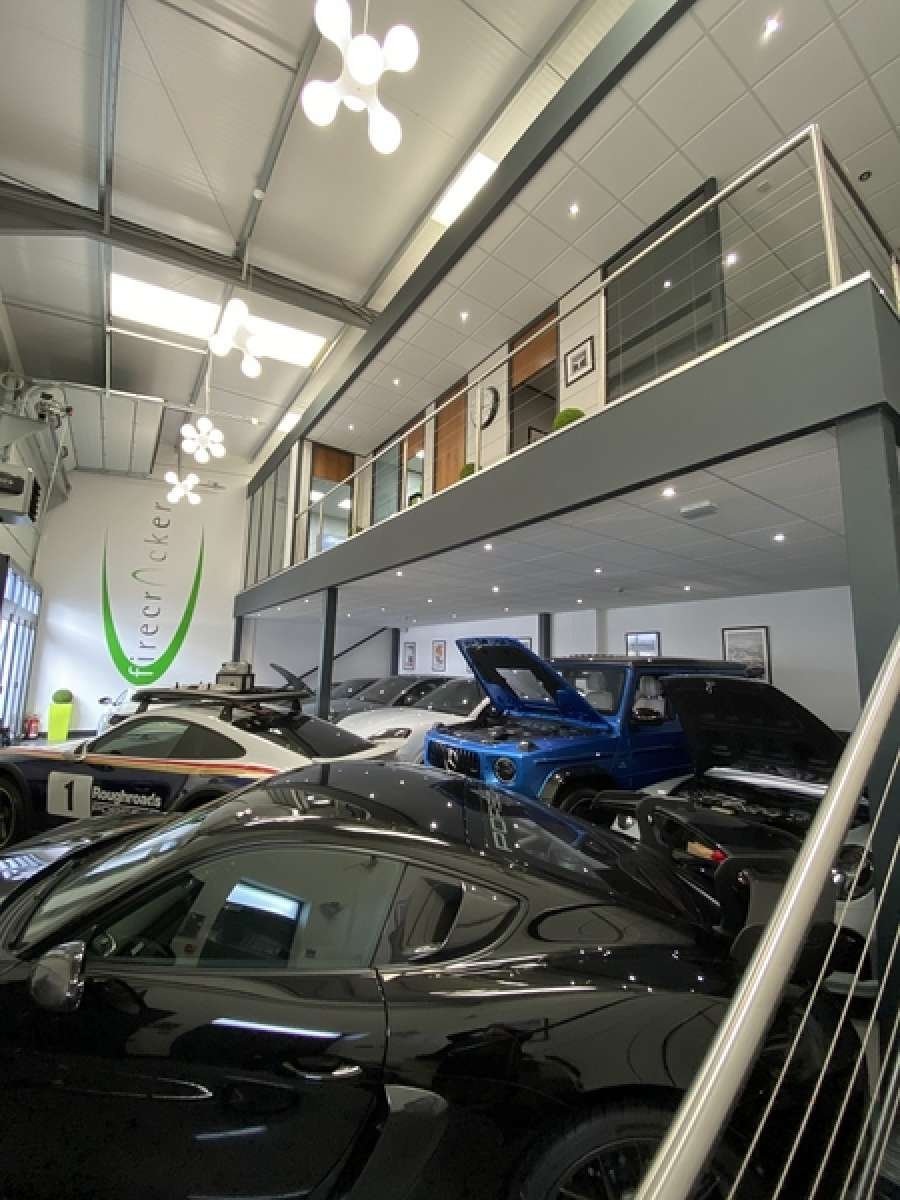 Industrial Unit in Oldbury - photo 2