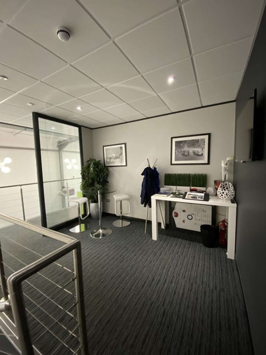 Industrial Unit in Oldbury - photo 3