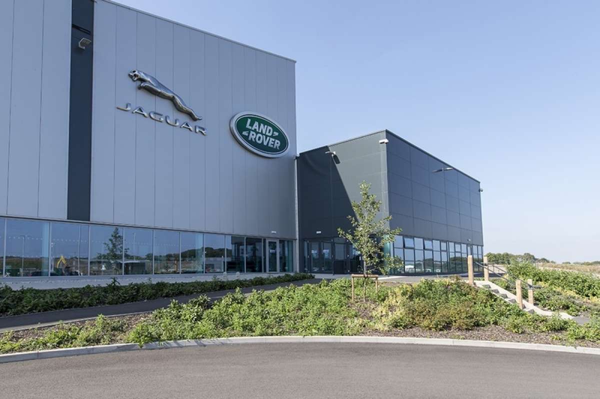 Industrial Unit in Wolverhampton - photo 2