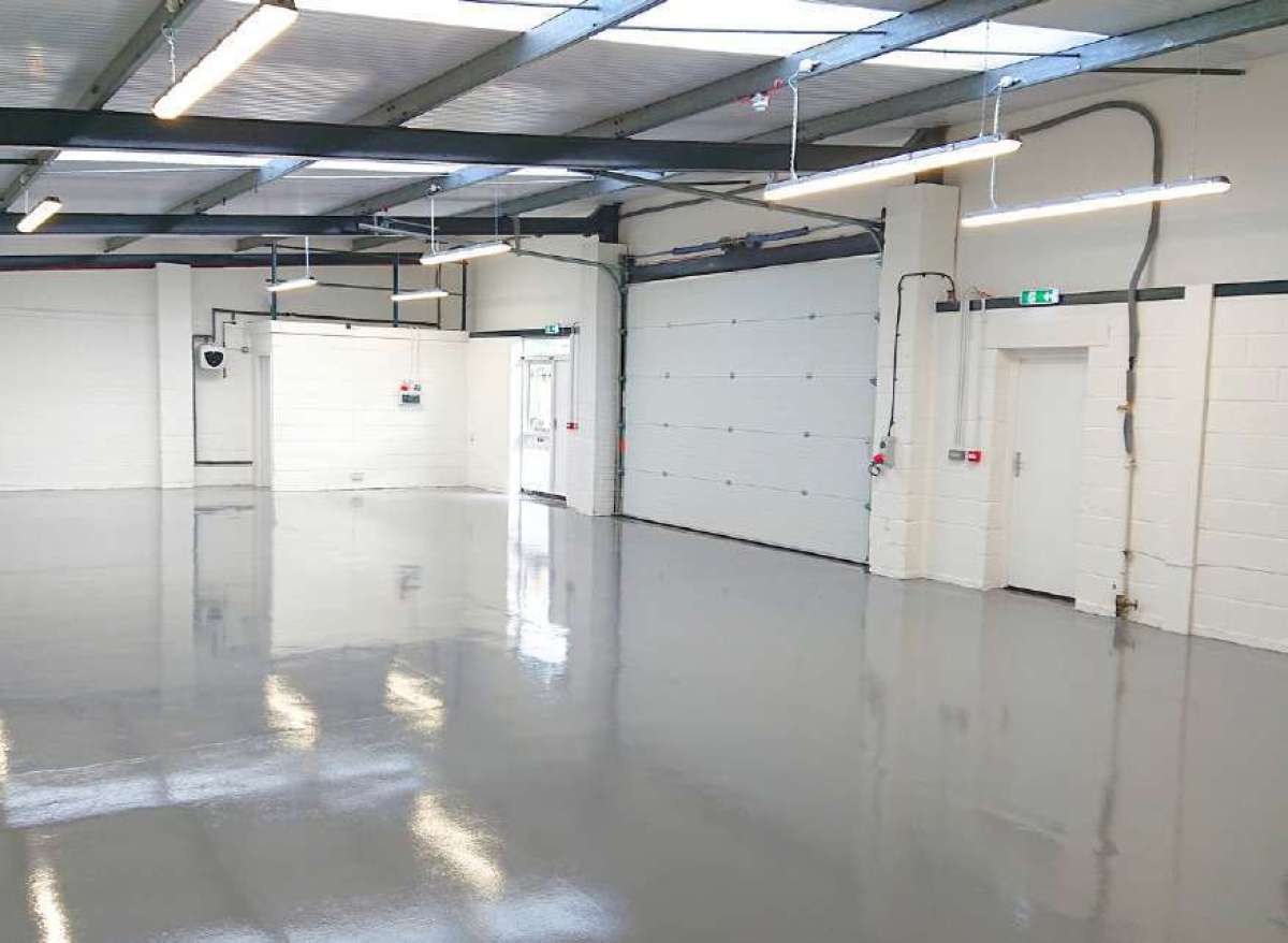 Industrial Unit in Ringwood - photo 3