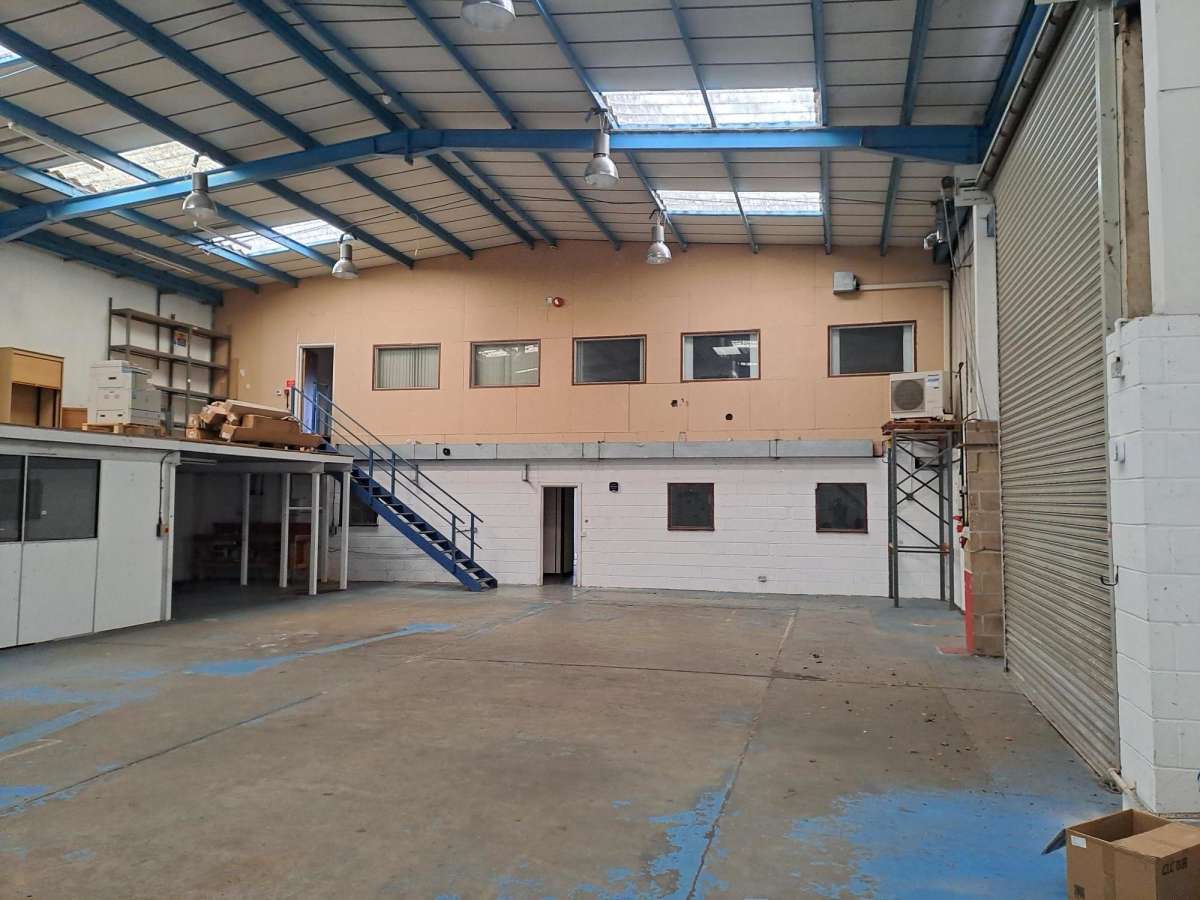 Industrial Unit in Ringwood - photo 2