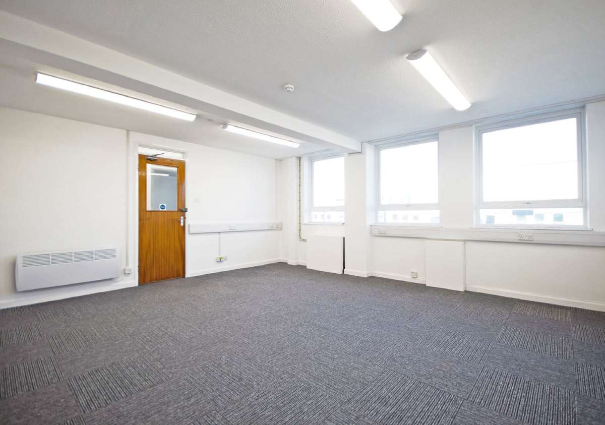 Industrial Unit in Andover - photo 3