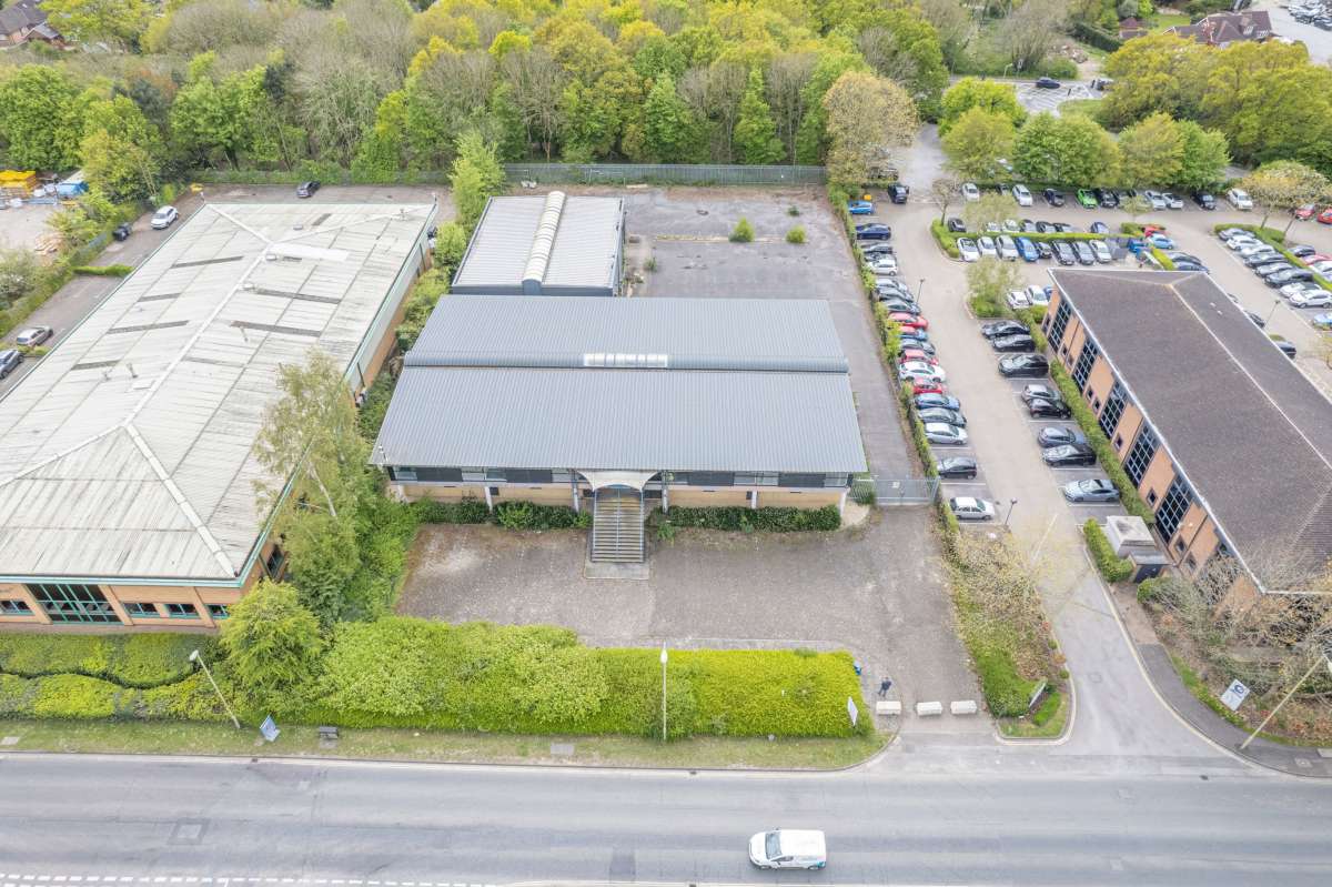 Industrial Unit in Fareham - photo 2