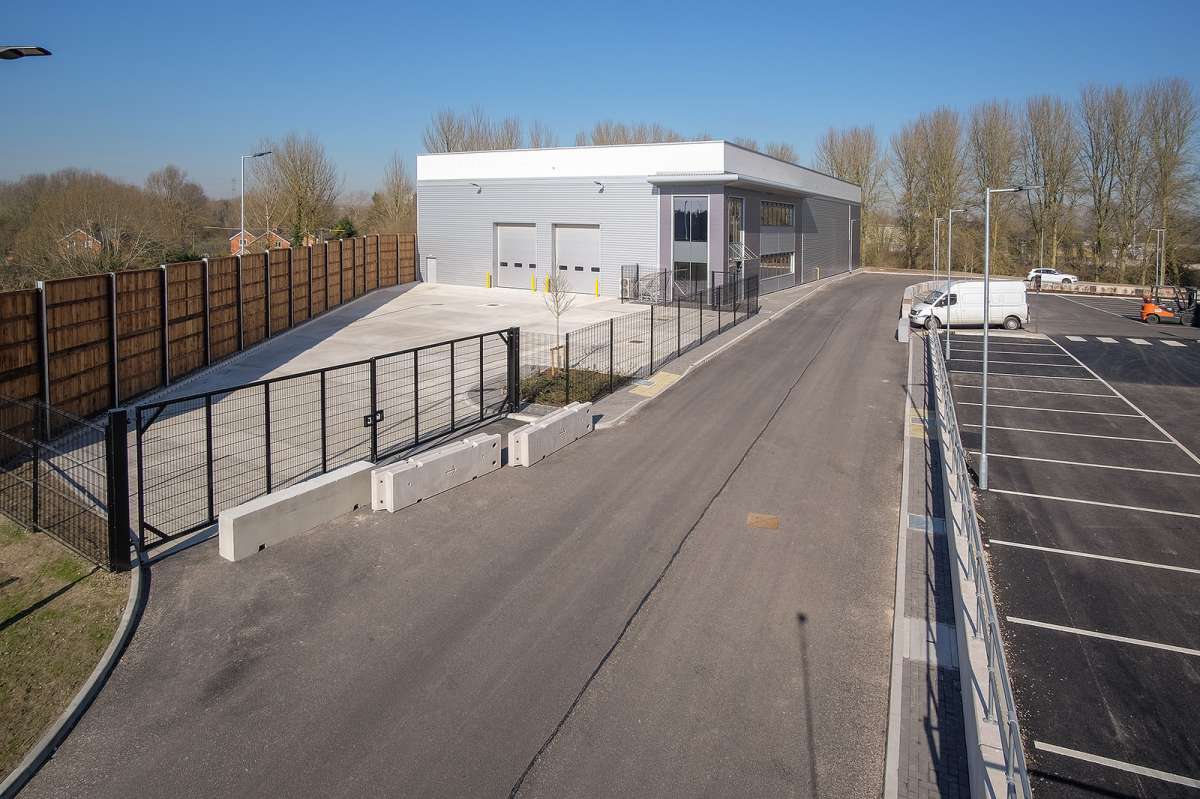 Industrial Unit in Reading - photo 2