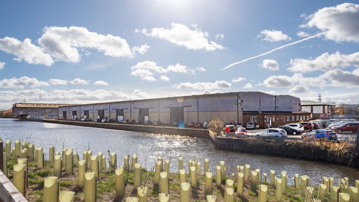 Industrial Unit in Leeds - photo 2
