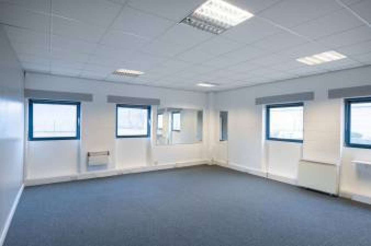 Industrial Unit in Castleford - photo 3