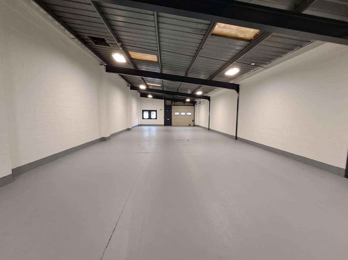 Industrial Unit in Milton Keynes - photo 4