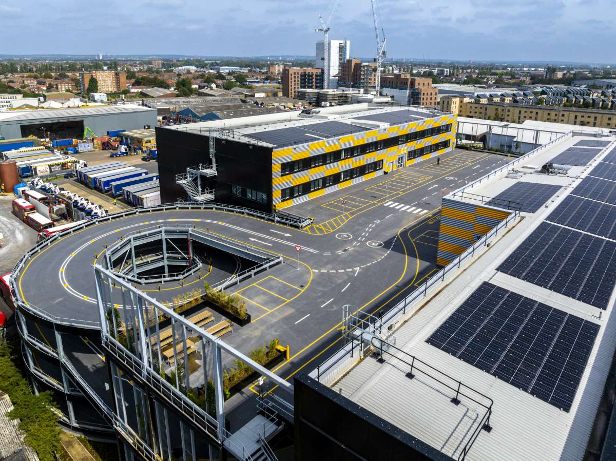 Industrial Unit in Barking - photo 3