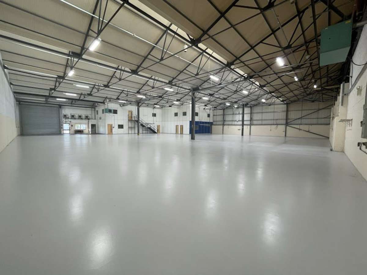 Industrial Unit in Lymington - photo 2