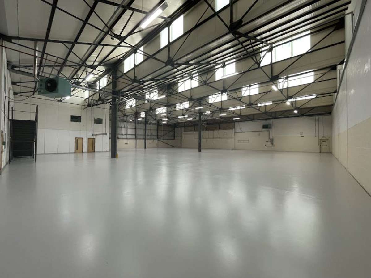 Industrial Unit in Lymington - photo 4