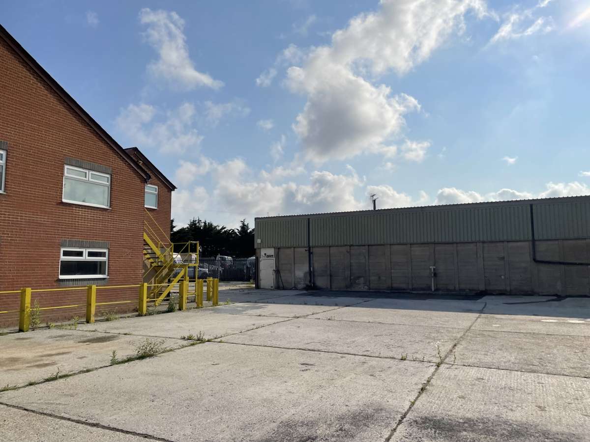 Industrial Unit in Chelmsford - photo 3