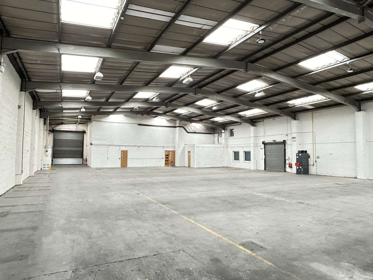 Industrial Unit in Altrincham - photo 4