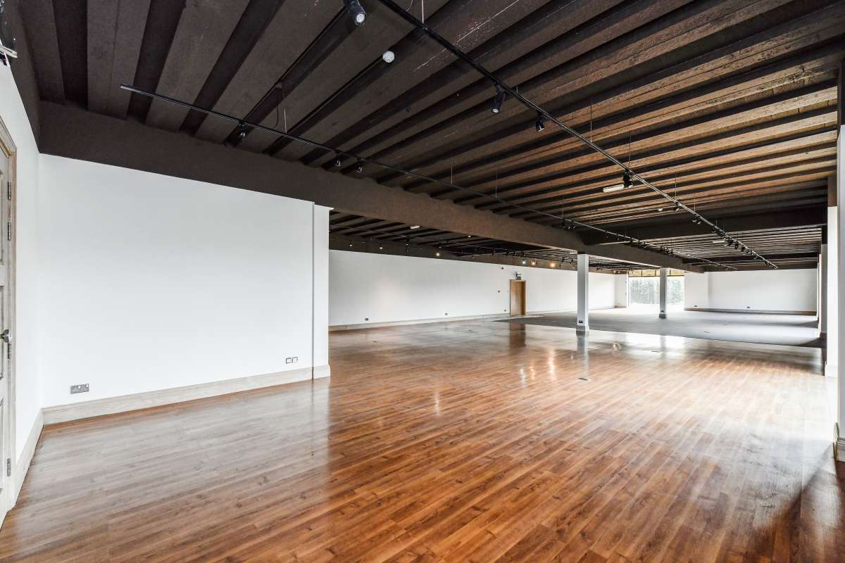 Industrial Unit in Castle Donington - photo 3