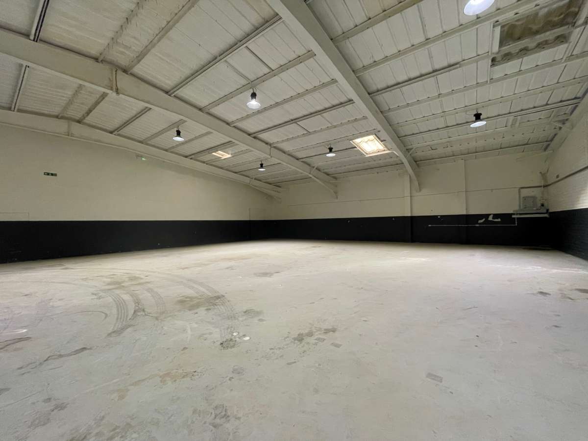 Industrial Unit in Plymouth - photo 3