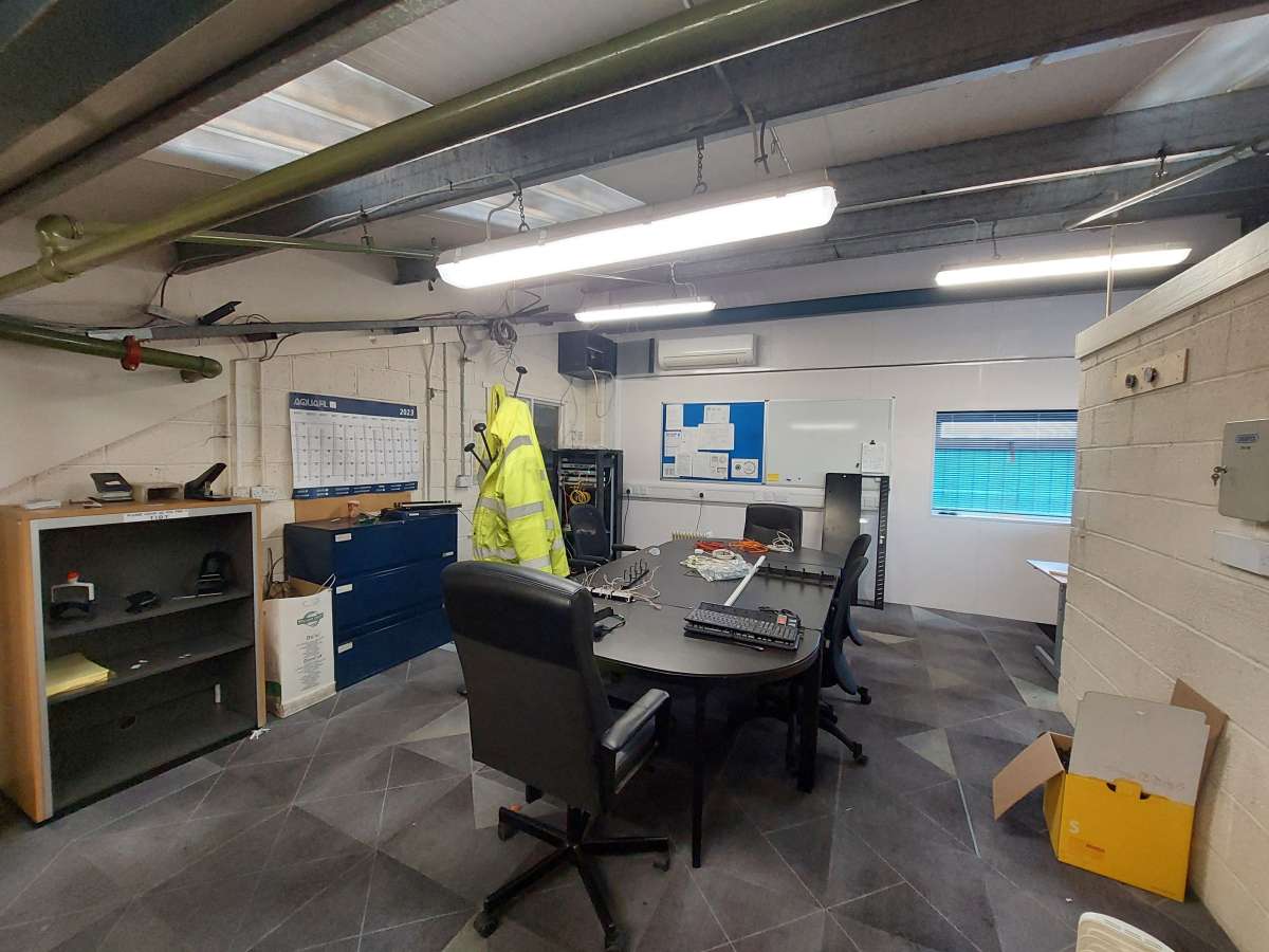 Industrial Unit in Kilmarnock - photo 3