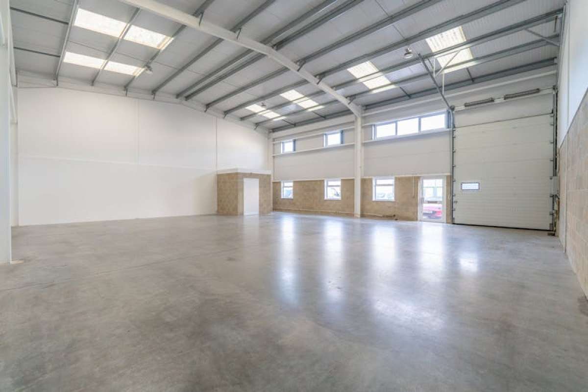 Industrial Unit in Havant - photo 4